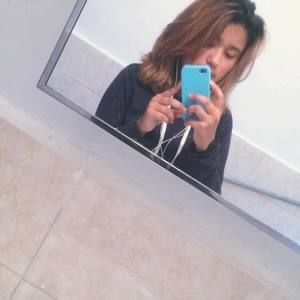 Meet your Posher, Estefanie