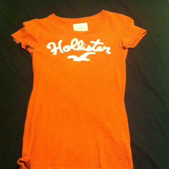 Orange hollister tshirt