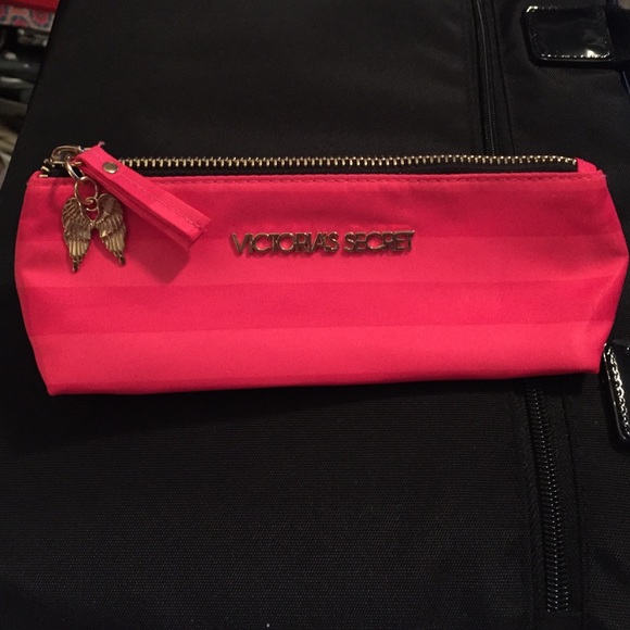 Victoria's Secret Accessories - Victoria Secret Makeup Bag