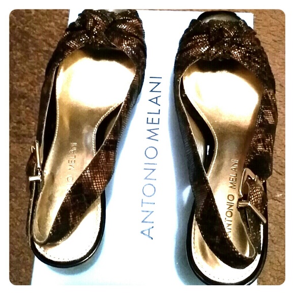 Antonio Melani wedges