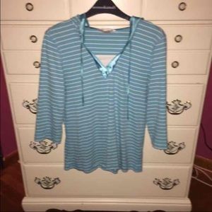 Quarter sleeve hoodie