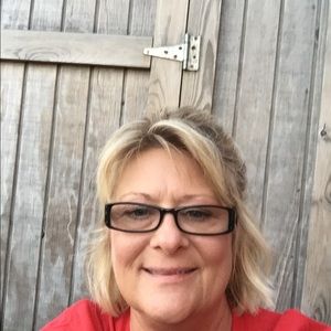 Meet your Posher, Brenda