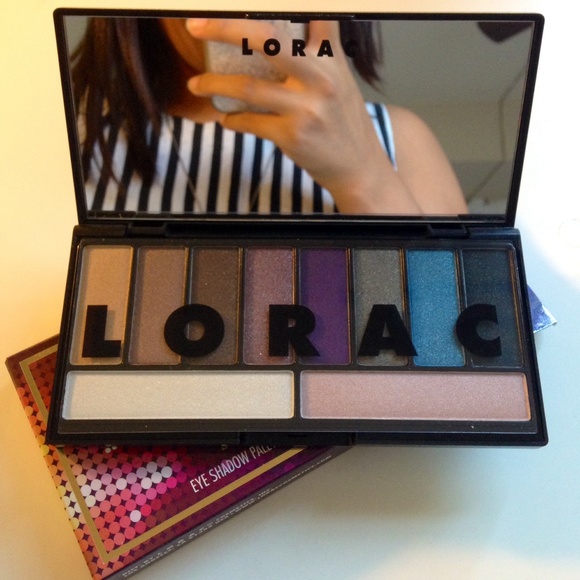 ✨MUST GO✨  LORAC Party Eye Shadow Palette!