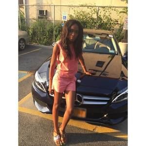 Meet your Posher, Chanel