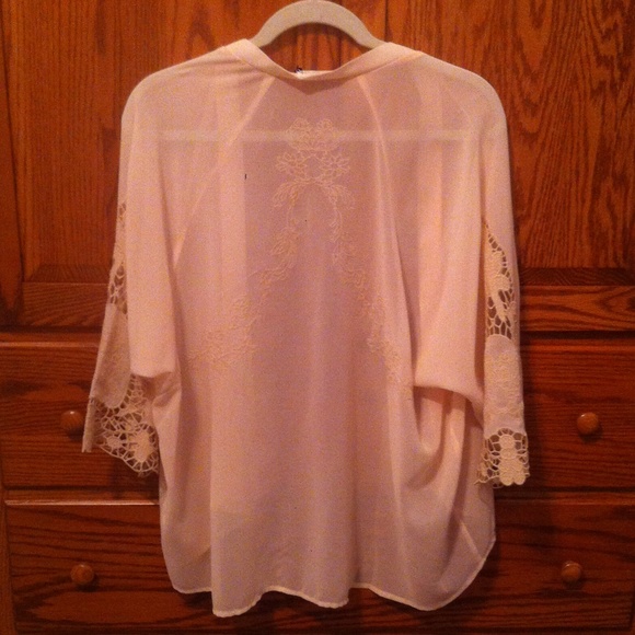 Cream/Light Pink, Never been worn