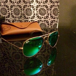BRAND NEW Arista Green Ray-Ban Aviators