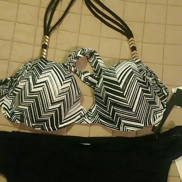 ????bathing suit????