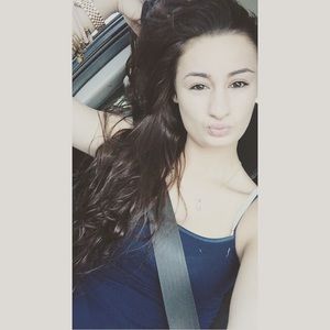 Meet your Posher, Alyssa