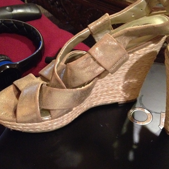 Jessica Simpson Wedges - Picture 2 of 3