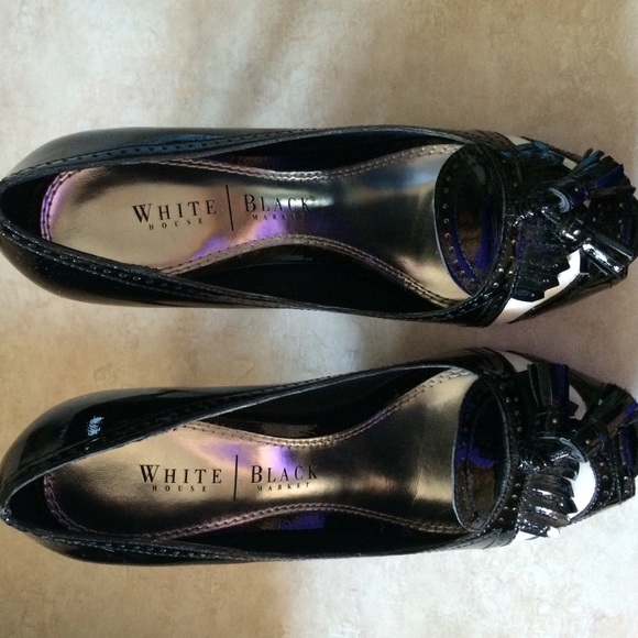 Peep toe pumps