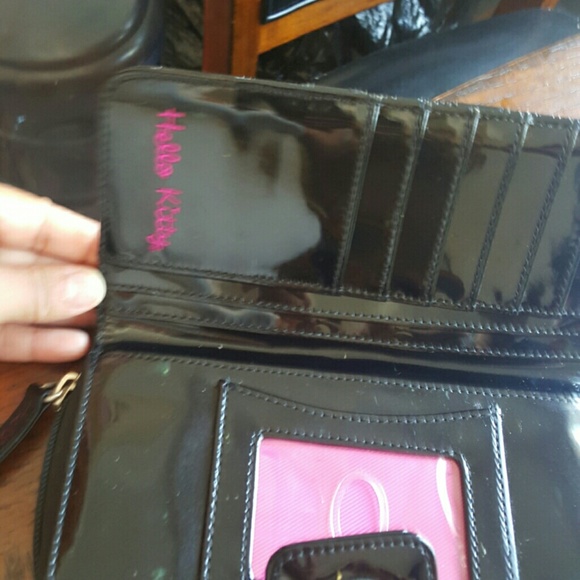 Hello kitty wallet - Picture 2 of 2