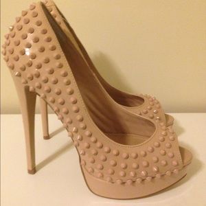 Steve Madden studded pumps