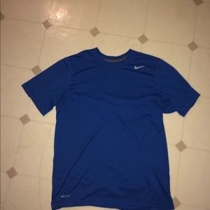 Mens training top size M