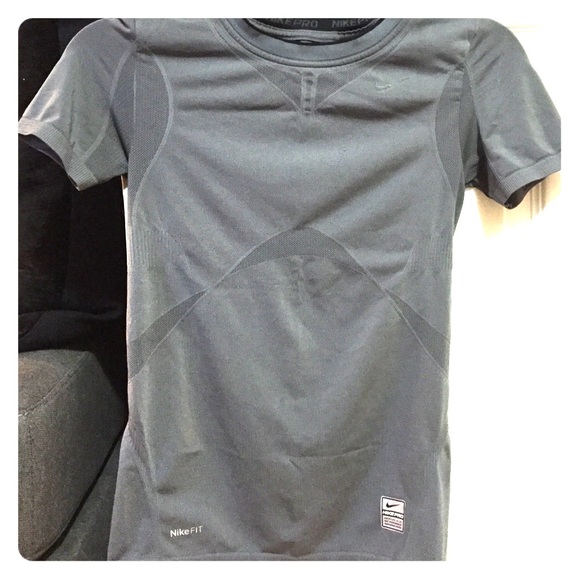 Nike Pro Dry Workout top