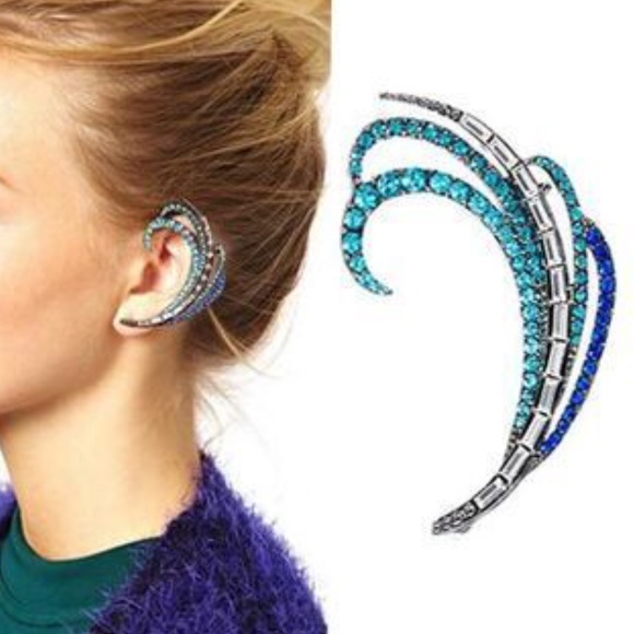 Jewelry - Brand new stunning cuff earrings 1 only