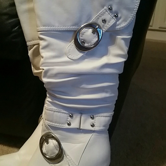 ❌ SOLD ❌ Super cute Top Moda boots size 8 - Picture 2 of 2