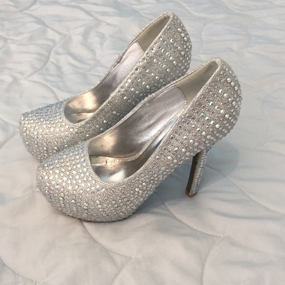 Sparkly Pumps