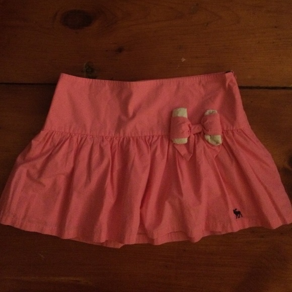 A&F Pink bow skirt