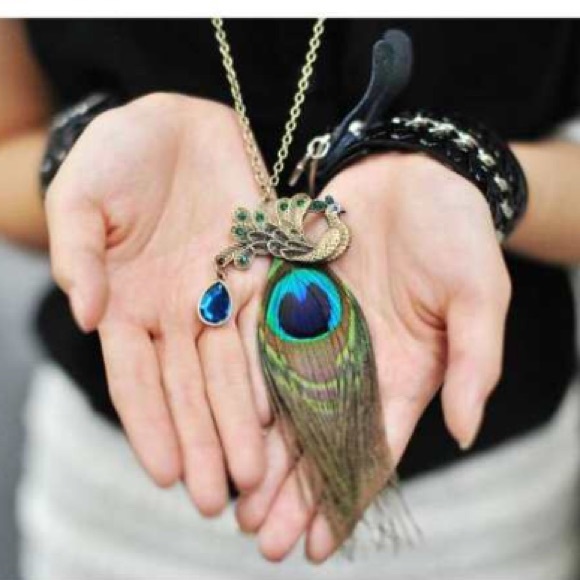 Jewelry - Real Peacock feather necklace