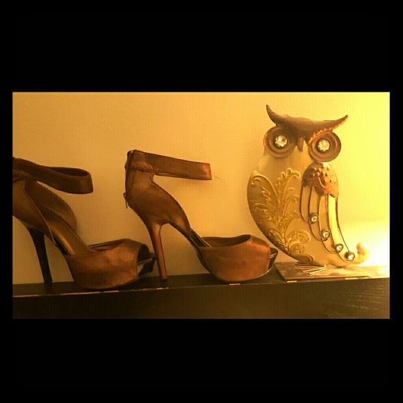Brushed Bronze ankle sandal