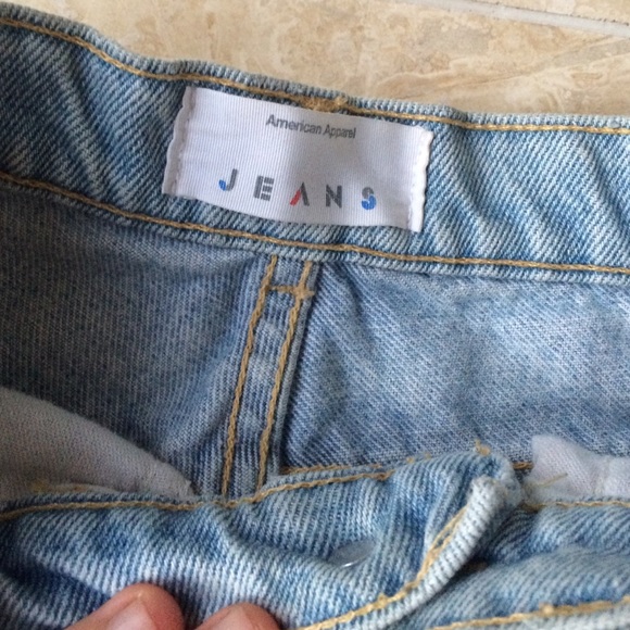 AMERICAN APPAREL HIGH WAIST VINTAGE SHORTS - Picture 2 of 3