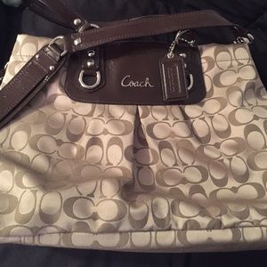 Brown coach purse, never used!