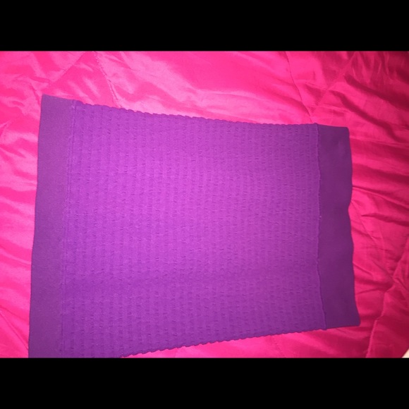 BCBG SKIRT - Picture 2 of 3