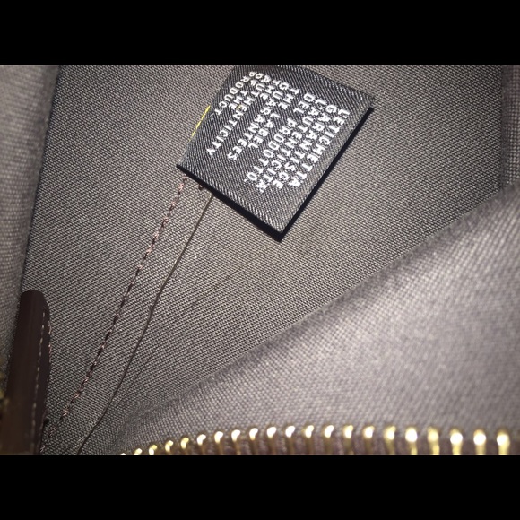 ❌❌sold❌❌Authentic Fendi Ombré  zucca tote bag - Picture 3 of 4