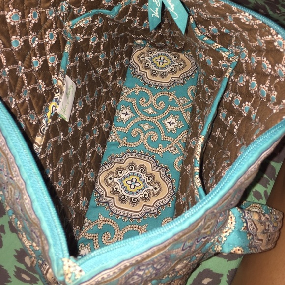 Vera Bradley purse - Picture 2 of 4