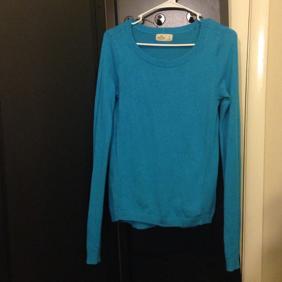Hollister sweater