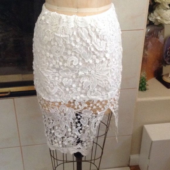 LF Lace Overlay Midi Skirt - Picture 2 of 3