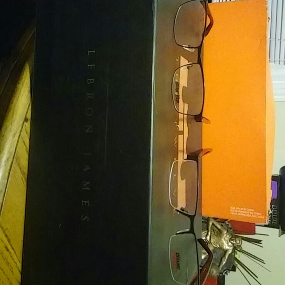 Eye glasses - Picture 2 of 3