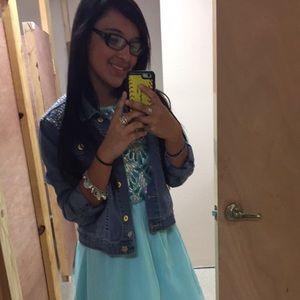 Meet your Posher, Mercedes