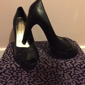 Jessica Simpson black pumps. Worn only 1x!