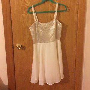 Beautiful dress!