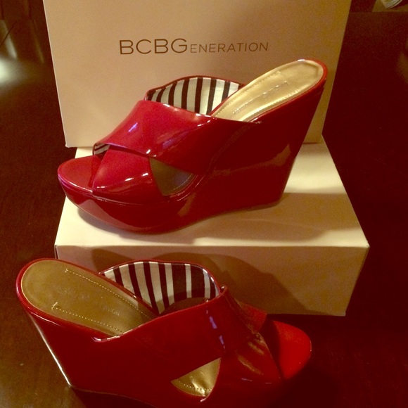 BCBG Generation wedge sandals