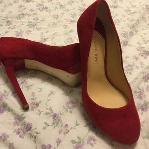 Hot red sued heeled platforms shoes