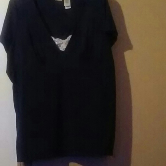 Black short sleeve