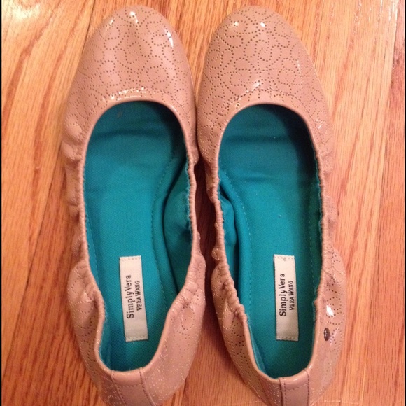 Vera Wang Flats