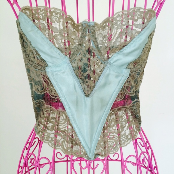 For Love and Lemons Tops - ❌❌SOLD❌❌ 🎉HP🎉DIOR lace crop corset