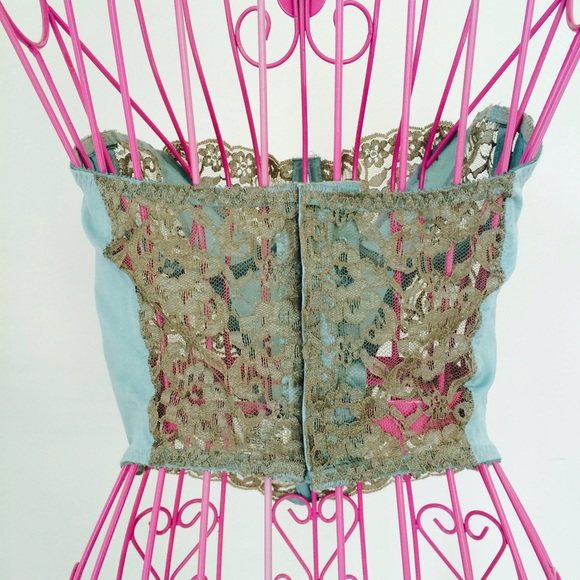 โโSOLDโโ ๐HP๐DIOR lace crop corset - Picture 2 of 4