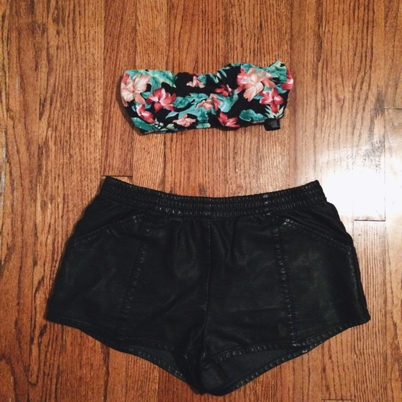 FLORAL BANDEAU.