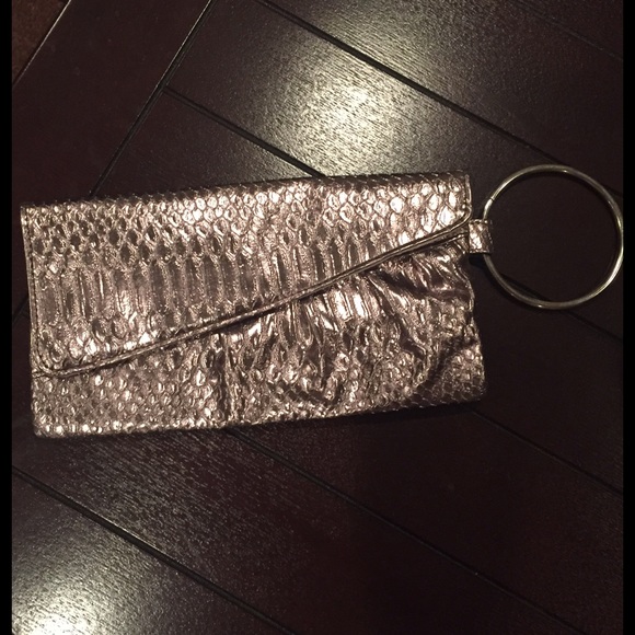 GREY CLUTCH WITH RING HOLDER