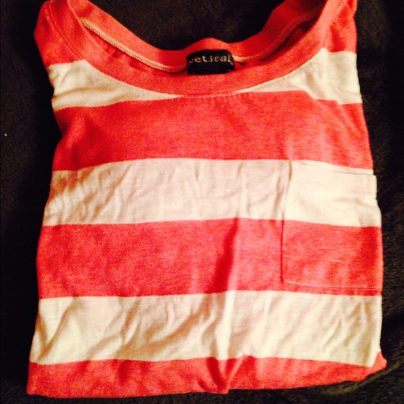 Amazing pink and white striped long sleeve t-shirt