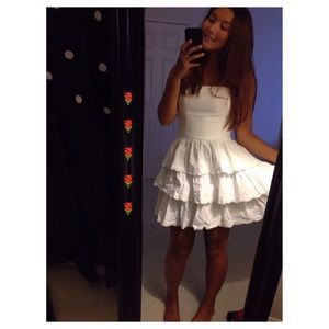 Strapless White Layered Dress 🌹
