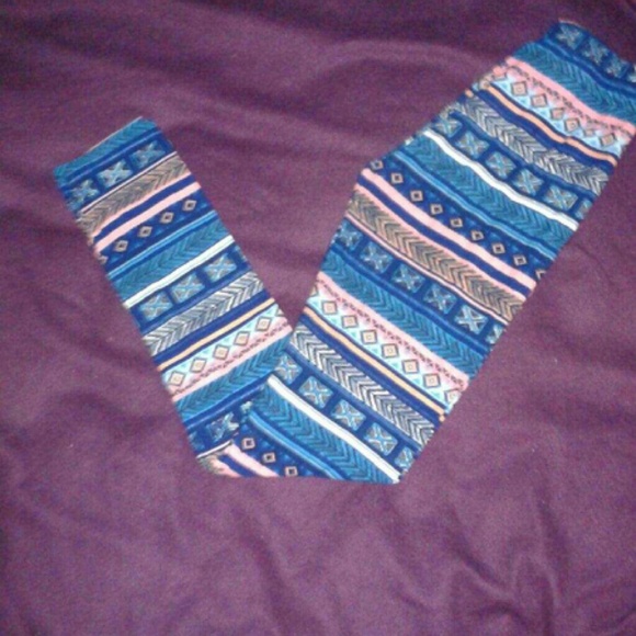 Aztec deigned leggings.
