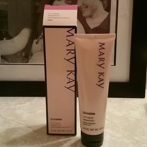 Mary Kay 3 in 1 cleanser