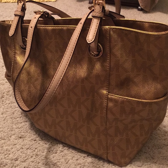 Authentic Michael Kors Gold Bag! Trade for black! - Picture 2 of 4