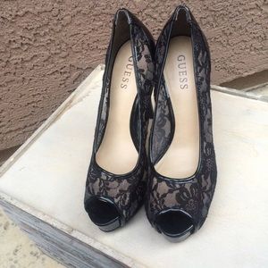 Black lace & patent Guess peep toe pumps