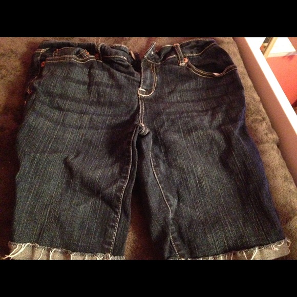 Nice Jean short that are Bermuda length